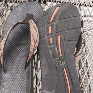 Women’s size 9 Chaco flip flops